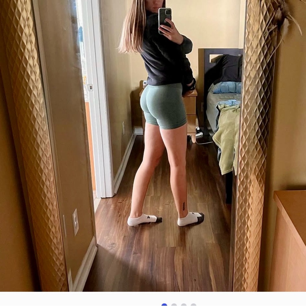 NVGTN Athletic Shorts in Green with Breathable Fabric
